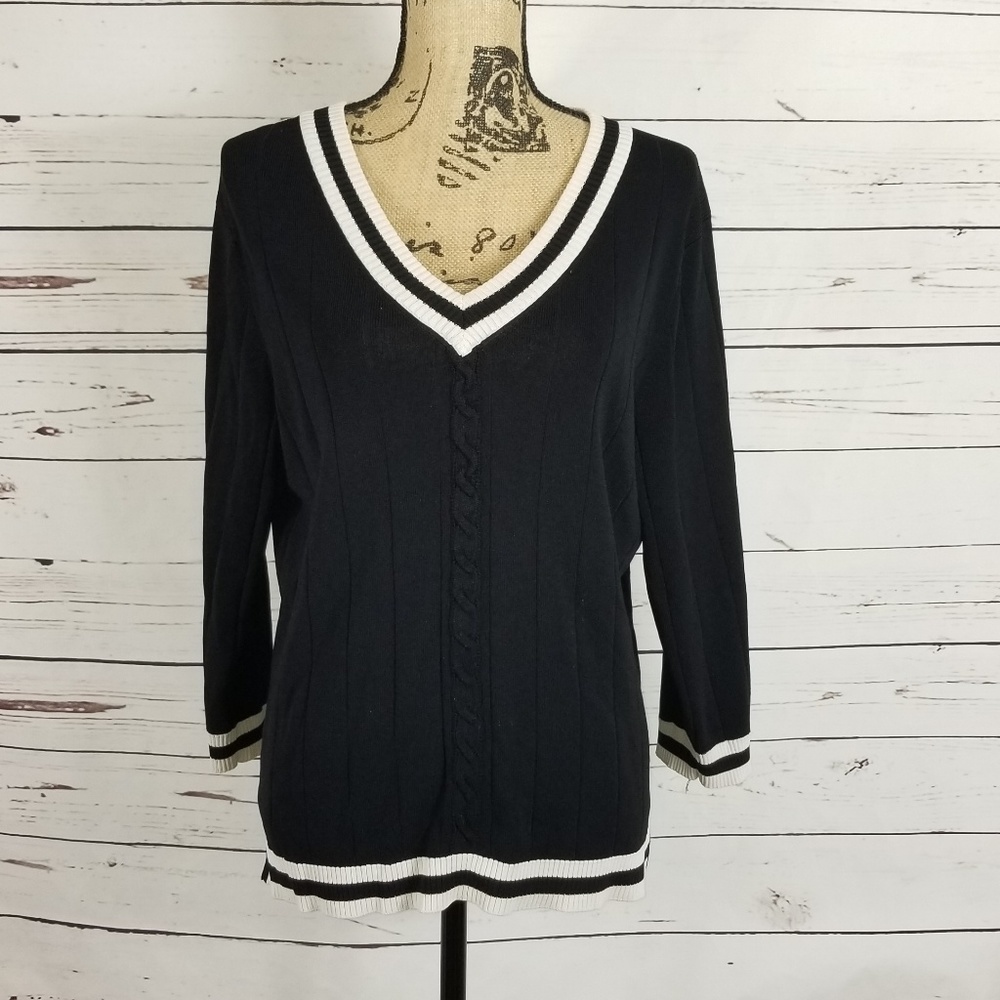 Grace Dane Lewis V neck